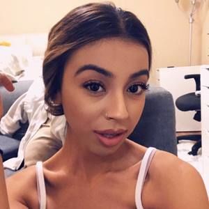 Meet your Posher, Aylin